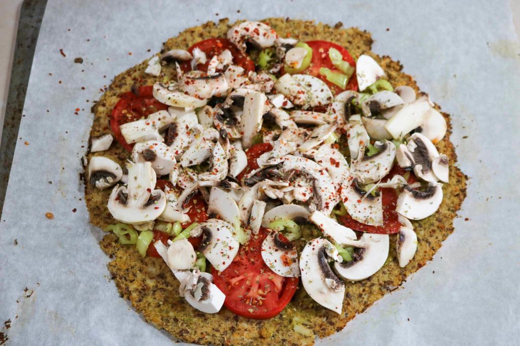 Vegan Keto Pizza with Cauliflower Crust - vegan recipes - May 2024