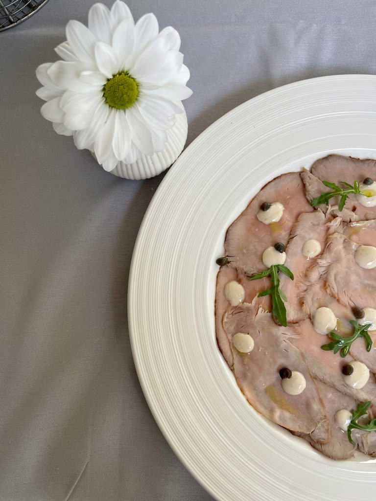 9 Miami Restaurants Open on Mondays 9 Miami Restaurants Open on Mondays - September 2023 - CA by Cafe Americano, CJ's Crab Shack, Costa Med, Doce Provisions, L’Atelier du Joël Robuchon, Lobster Shack, PaperFish Sushi Bar, RED South Beach, Toscana Divino - Geoffrey Anderson